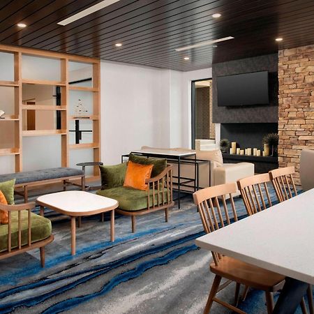 Fairfield Inn & Suites By Marriott Alexandria West/Mark Center Bagian luar foto