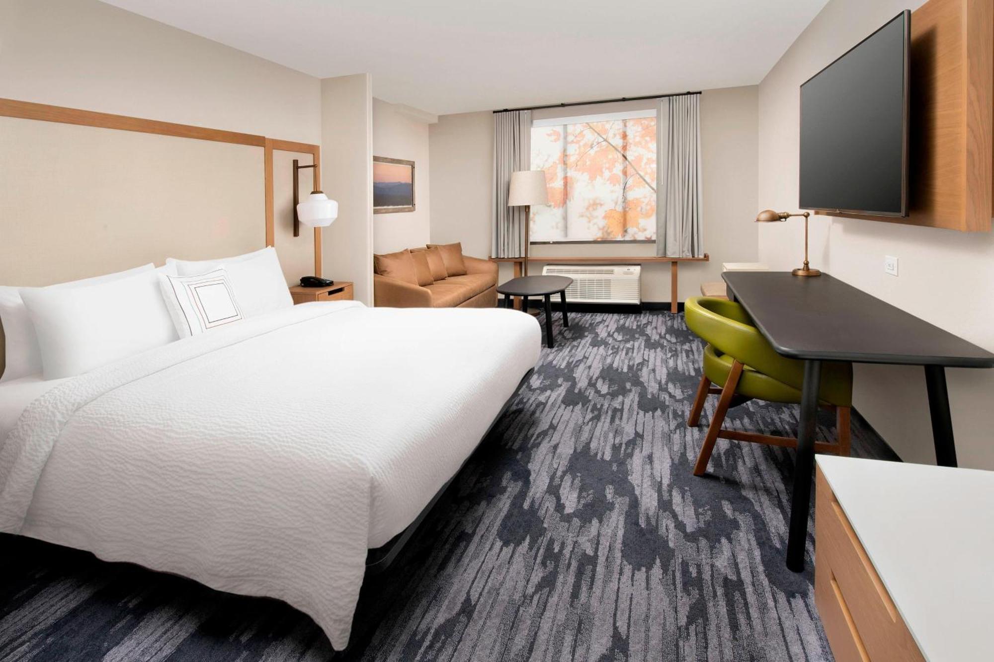 Fairfield Inn & Suites By Marriott Alexandria West/Mark Center Bagian luar foto