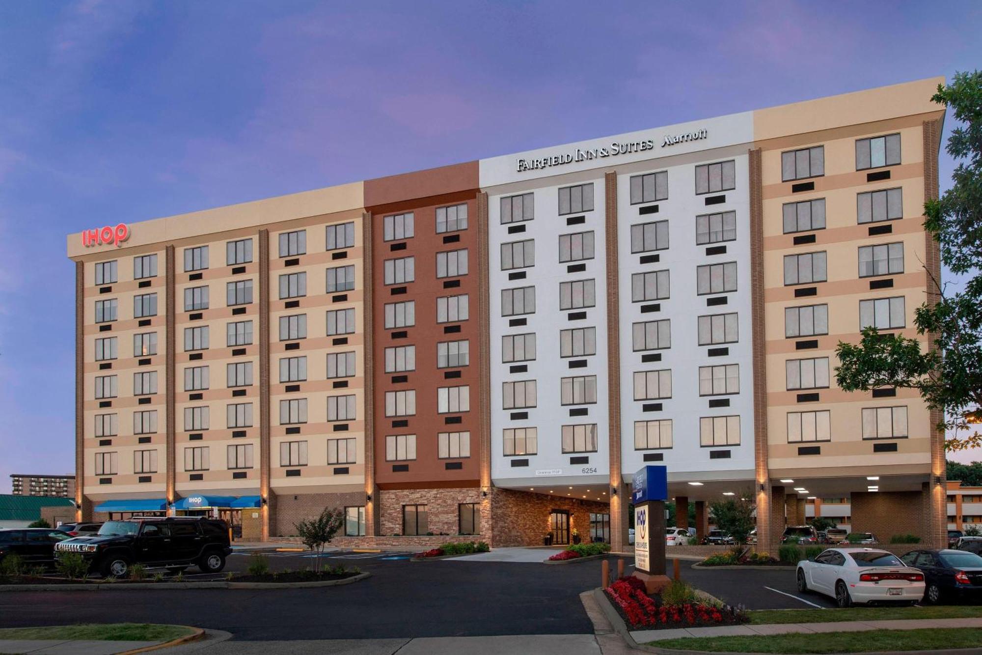 Fairfield Inn & Suites By Marriott Alexandria West/Mark Center Bagian luar foto