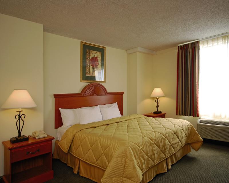Fairfield Inn & Suites By Marriott Alexandria West/Mark Center Bagian luar foto