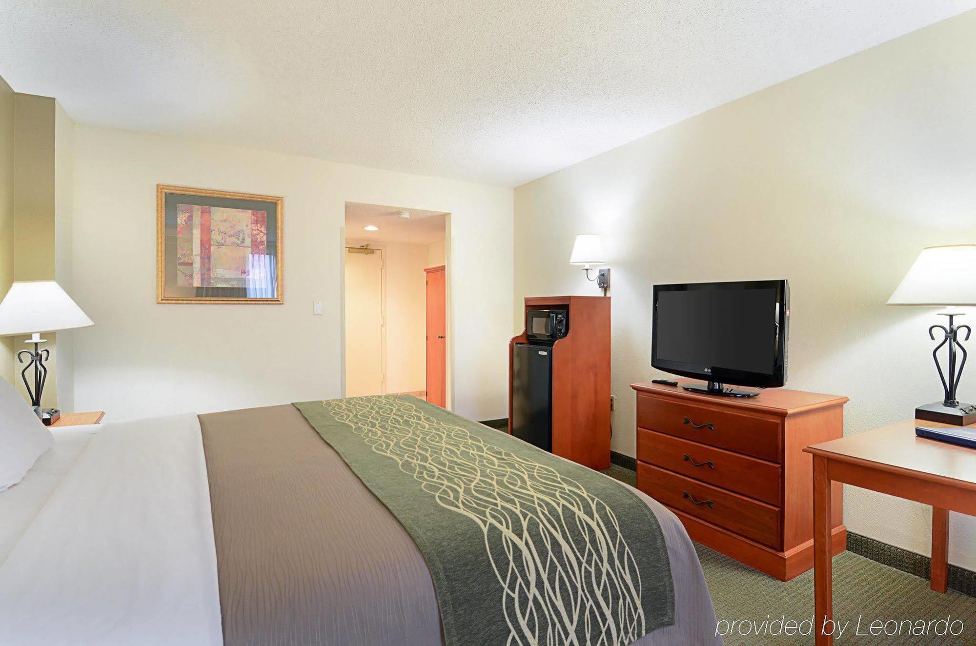 Fairfield Inn & Suites By Marriott Alexandria West/Mark Center Bagian luar foto