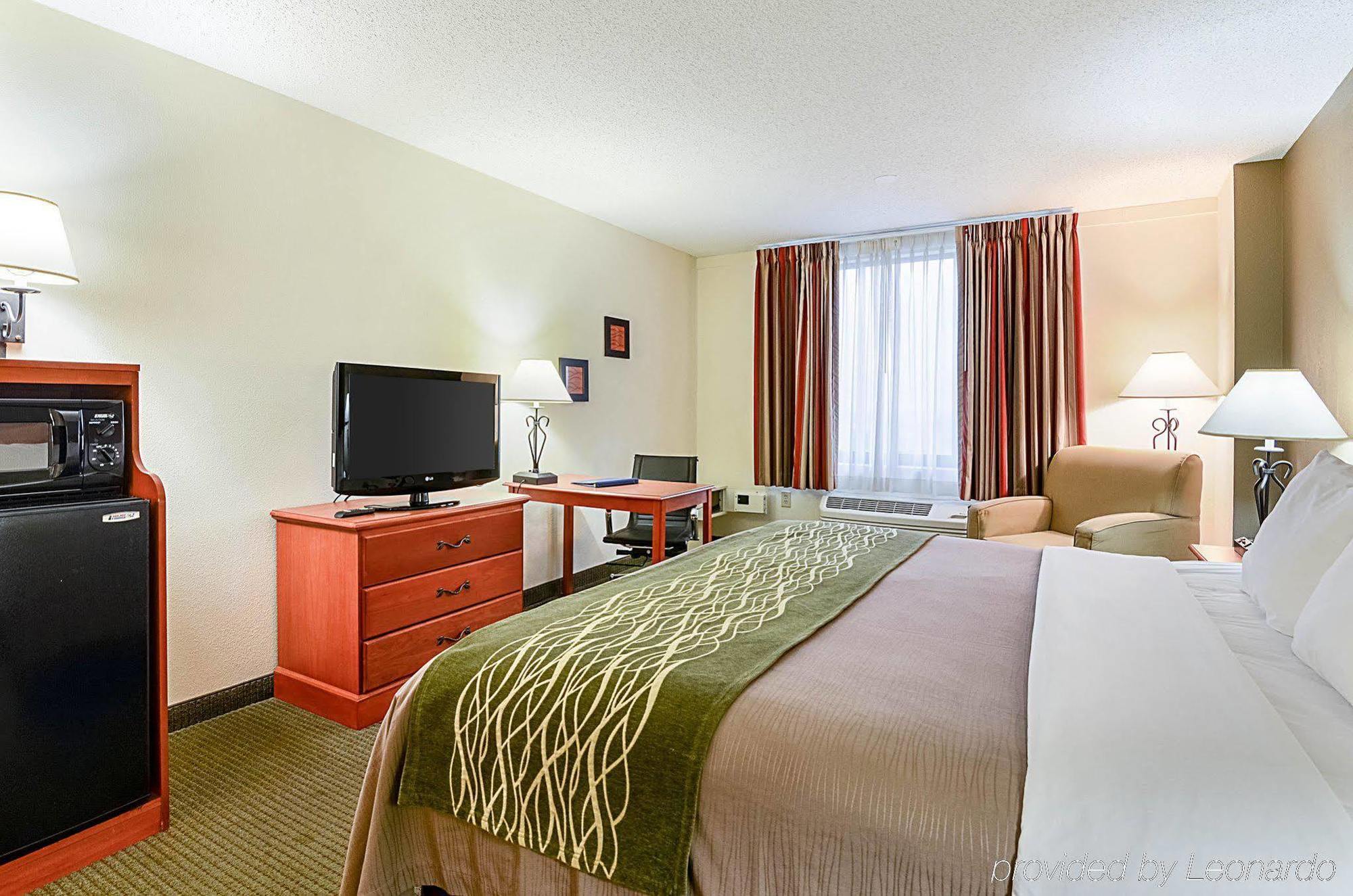 Fairfield Inn & Suites By Marriott Alexandria West/Mark Center Bagian luar foto