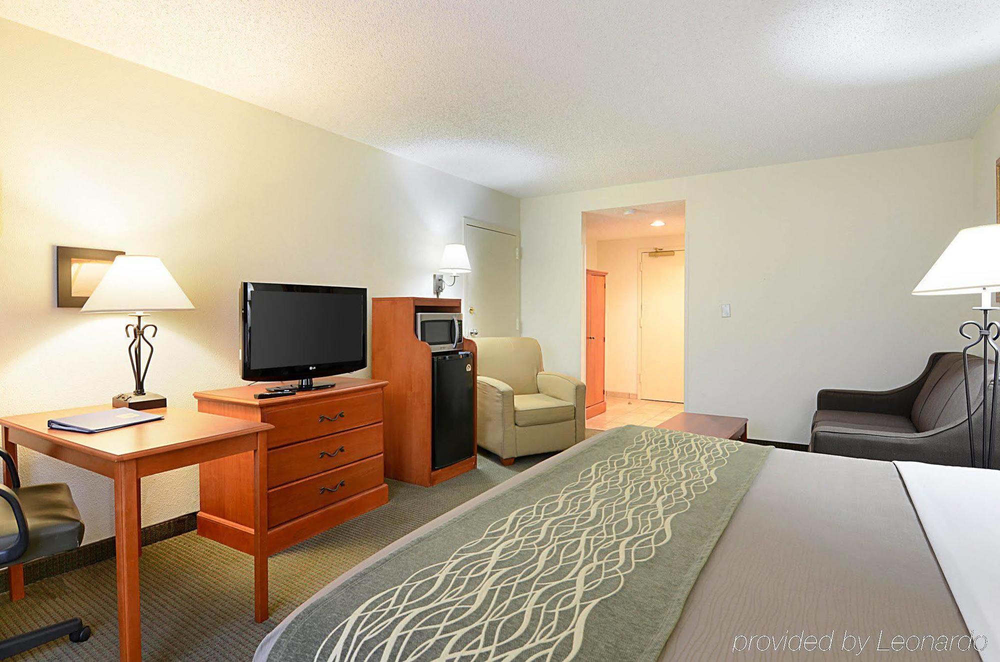 Fairfield Inn & Suites By Marriott Alexandria West/Mark Center Bagian luar foto