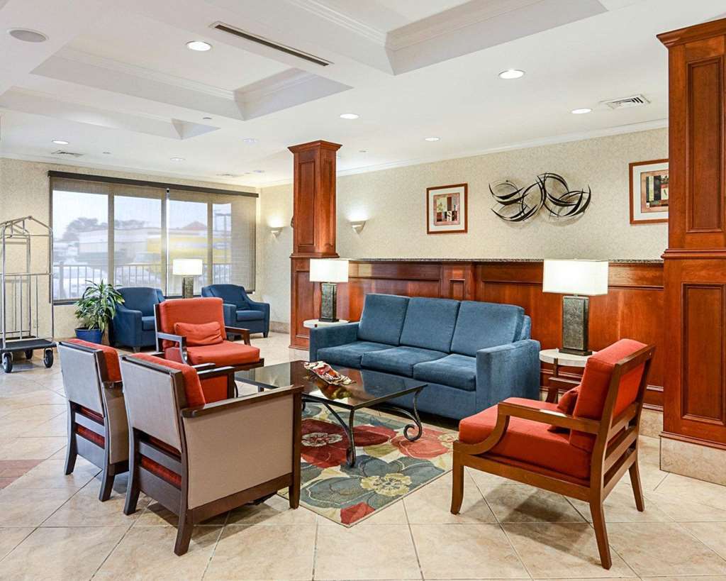 Fairfield Inn & Suites By Marriott Alexandria West/Mark Center Bagian luar foto