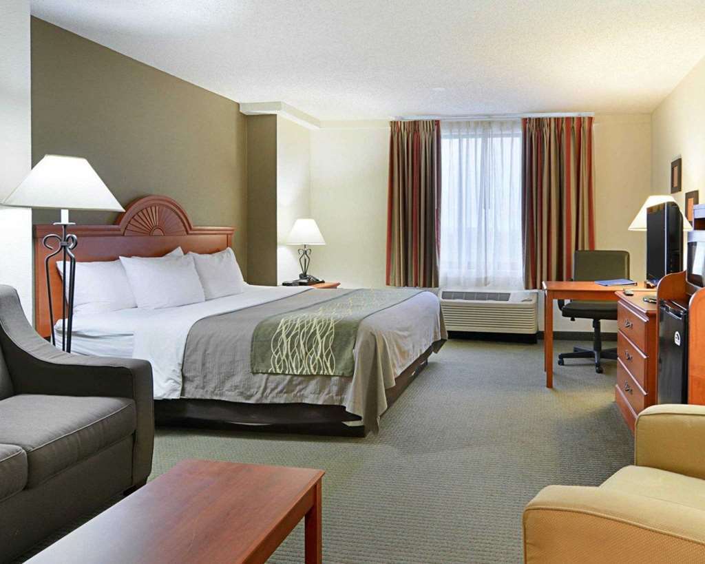 Fairfield Inn & Suites By Marriott Alexandria West/Mark Center Bagian luar foto
