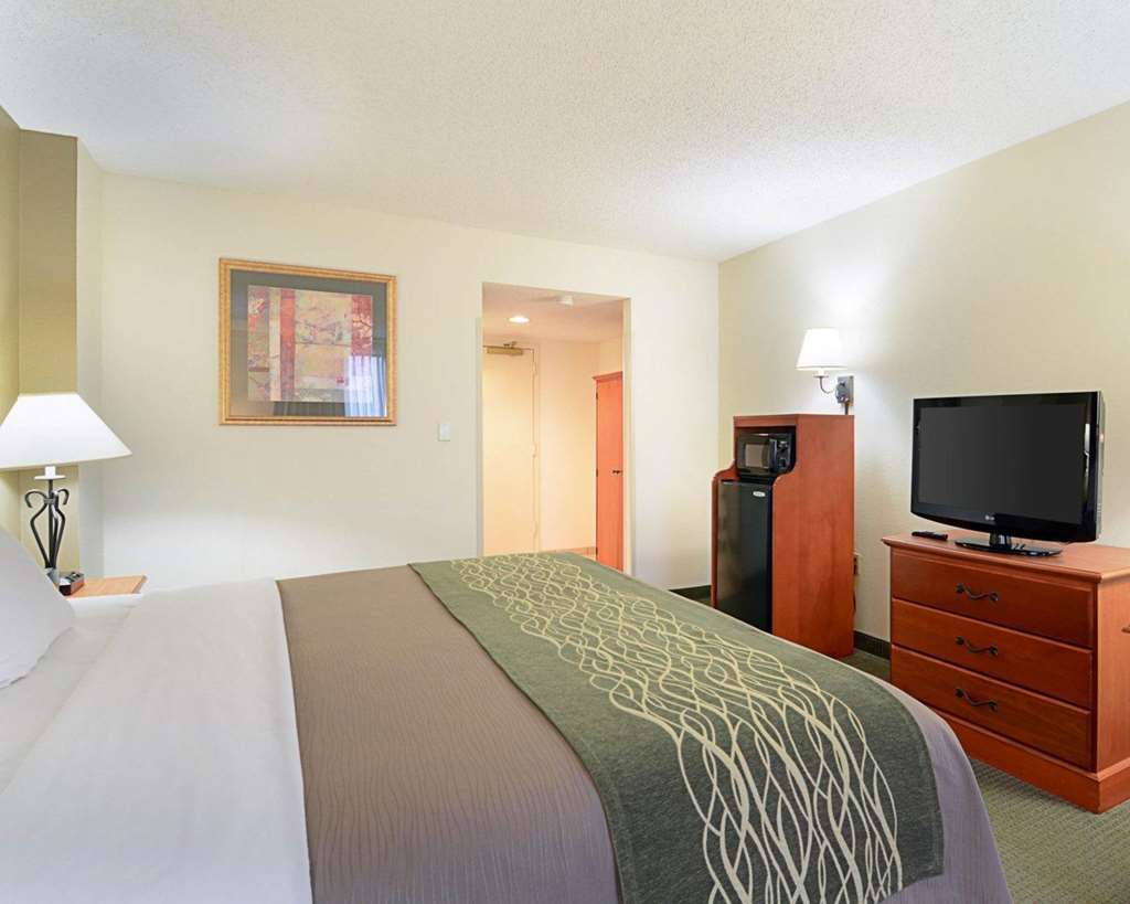 Fairfield Inn & Suites By Marriott Alexandria West/Mark Center Bagian luar foto