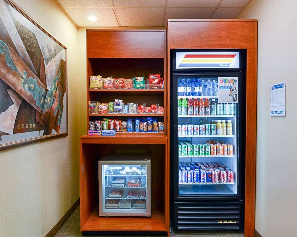 Fairfield Inn & Suites By Marriott Alexandria West/Mark Center Bagian luar foto